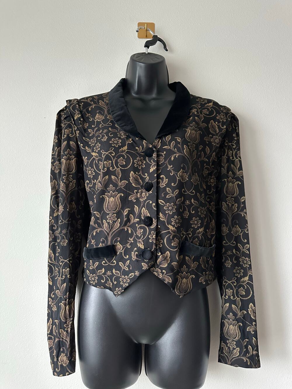 Vintage 90s Black Gold Brocade Cropped Blazer Floral Tapestry Jacket Size L